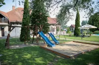 Zsanett Hotel Hotels in Balatonfenyves