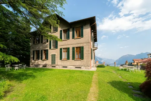 Family Villa with Stunning Lake View by Wonderful Italy