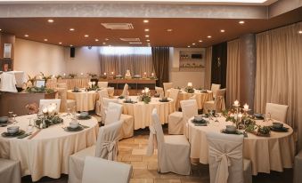 Royal Airport Hotel
