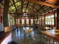 Sanita Cottage فنادق في Chom Bueng