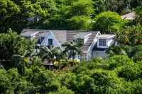 Shelbourne Lodge Hotels in La Lucia