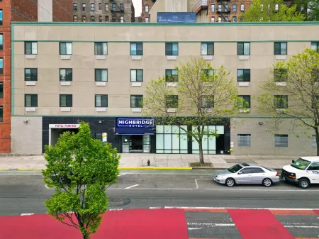 Highbridge Hotel Отели рядом с достопримечательностью «Манхэттенский колледж»