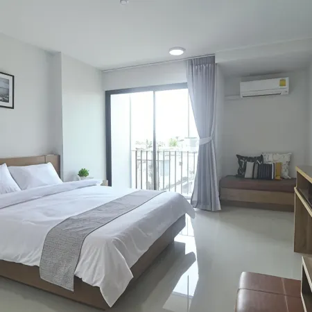24Residence Siriraj Отели рядом с достопримечательностью «Технологический колледж Сиам»
