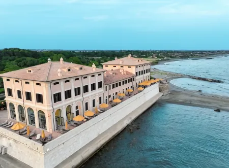 La Posta Vecchia Hotel Отели рядом с достопримечательностью «lazio club ladispoli»