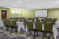 Quality Suites Pineville - Charlotte Hotels in Pineville