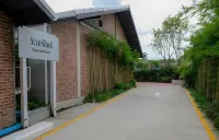 RiverHills Resort Hotels in Pluak Daeng