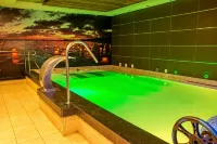 Hotel Spa QH Centro León Hotels in León