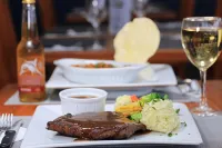 Biloela Centre Motel & Grevillea Steakhouse & Bar