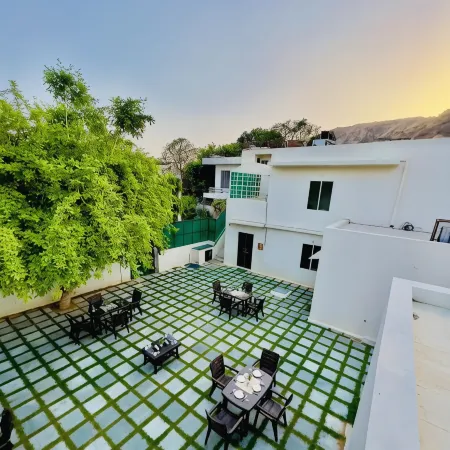 Hostel Ivory