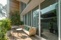 現代天空別墅 – 第三區市中心 – 免費泳池和健身房（1–4臥室）