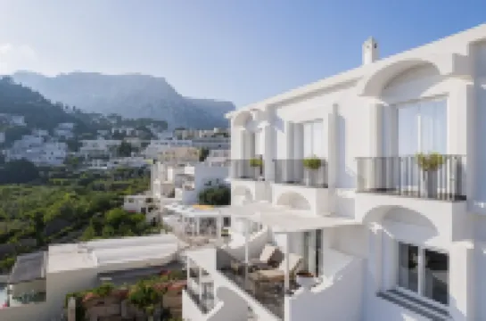 โรงแรมมาเมลา