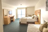 Croyde Bay Hotel or Self Catering Отели в г. 