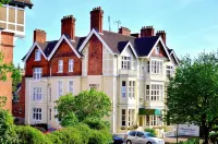 Russell Hotel Hotels in 
