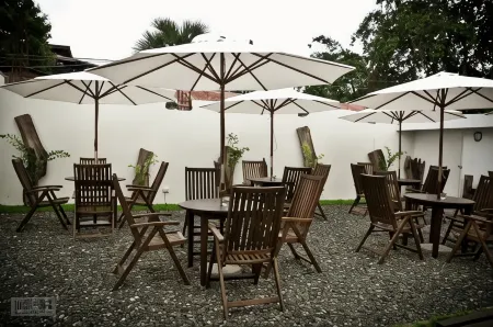 Cleon Villas Pension Отели рядом с достопримечательностью «Кафедральный собор Иммакулейт Консепшен»