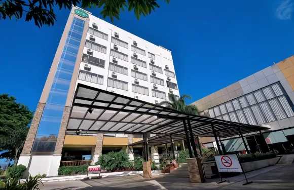 蘇里高小酒館酒店