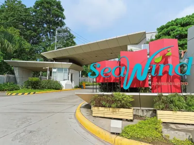 Spacious 36Sqm Studio with 65" TV Netflix Karaoke and Pool Access Near Airport and Samal Ferry Hotels in 