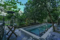 Summit Bougainvillea Tea Resort
