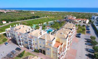 Praia da Lota Resort – Beachfront Apartments