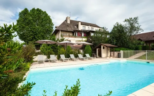 Ermitage de Corton - Teritoria Hotels in Aloxe-Corton