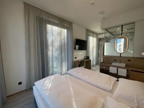 Hotel Bee Green - 3 stjerner
