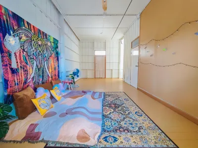 Gao Phala Beachfront Hostel Hotels in Phla Subdistrict