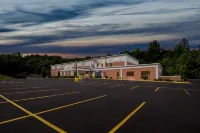 Spark by Hilton Lexington - Parkplatz