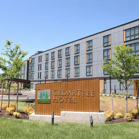 Cedartree Hotel Portland Hillsboro