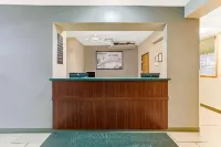 Super 8 by Wyndham Gurnee