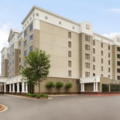 Embassy Suites by Hilton Atlanta Alpharetta Hotels near GSU