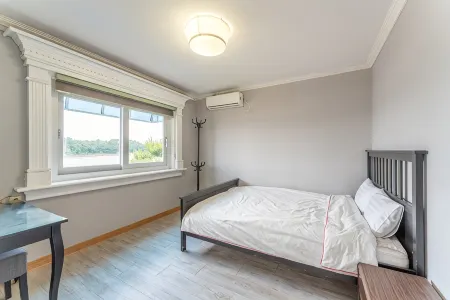 Daeboodo Prince Pension Отели рядом с достопримечательностью «365 대부도 캠핑시티»