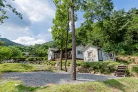 용인 자연숲펜션 백암다래참숯가마 주변 호텔