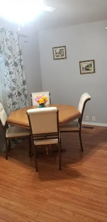 A Peaceful 3 Bedrooms House in a Quiet Neighborhood Отели рядом с достопримечательностью «Markham Convention Centre»