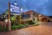 Villa Mirasol Motor Inn - breakfast