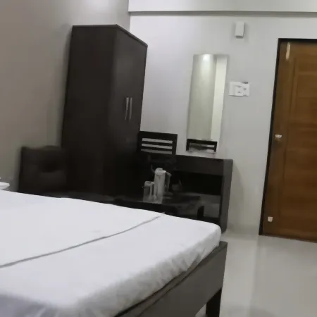 Hotel Shiv Parvati International, Solapur
