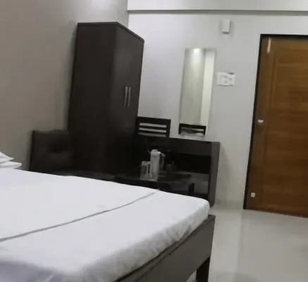 Hotel Shiv Parvati International, Solapur