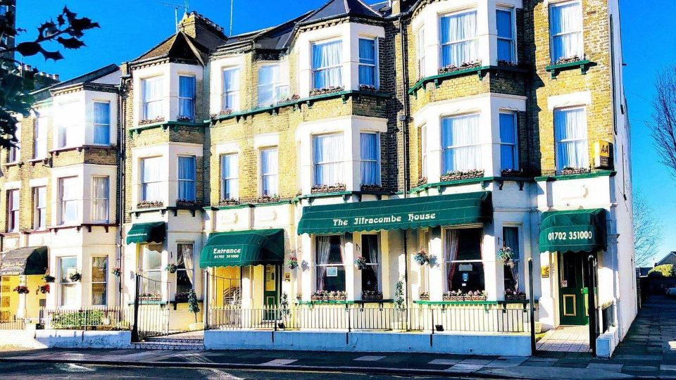 Ilfracombe House Hotel - Near Cliffs Pavilion