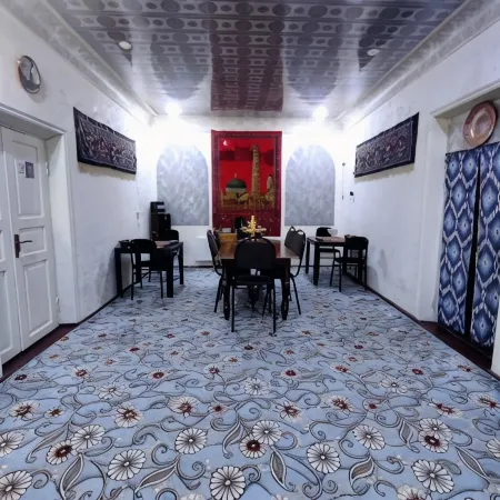 Oybek Hotel