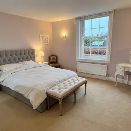 Stylish Georgian Townhouse in Rye Citadel