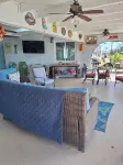 Casita Canal臨運河一室公寓，帶泳池 - 公寓