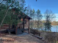 Camp Makwa 3-Bed 3-Bath Nostalgic Cabin in Harshaw