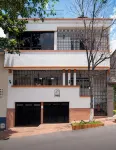 61Prado Hotel - parkir
