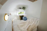 Unique Cozy Argosy Airstream with Hot-Tub, Very Private - 3 stelle