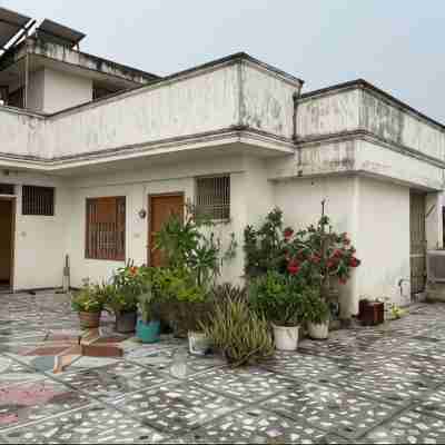 Raghav Vilas Hotel Exterior