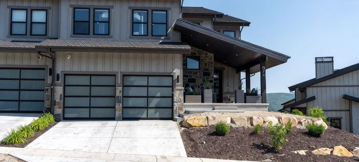 New Luxury Home Sleeps 14 with 2 Bunk Rooms and Hot Tub. Near Skiing and Lake! Hotels in Wasatch County