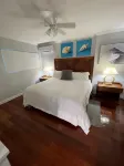 TheYellowDoor@ShermanAve near Downtown Nassau - Apartments