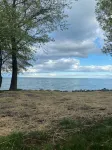 Cozy cottage with WiFi in East Tawas - 3 bedrooms