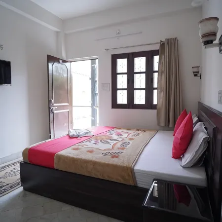 Gayatri Resort