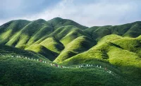 โรงแรมเอ็ดดี (สาขา หวั่นต๋าพลาซ่า สถานีรถไฟความเร็วสูง หนิงเต๋อ) - วิวภูเขา