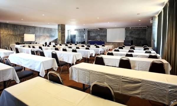 B2 Mahidol Boutique & Budget Hotel