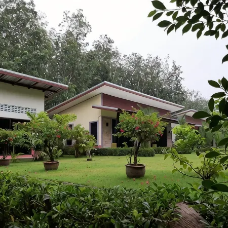 Phuket Sirinapha Resort